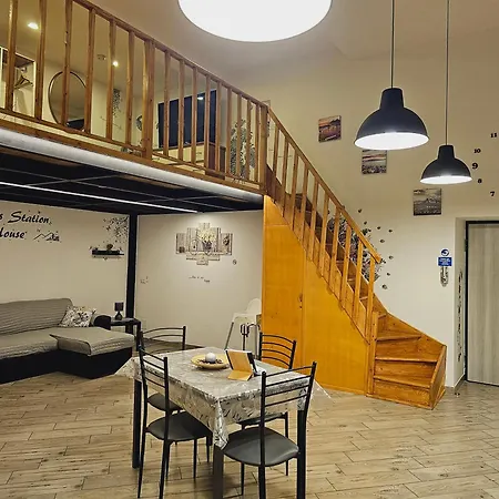 Ferienwohnung Naples Station House Exterior foto